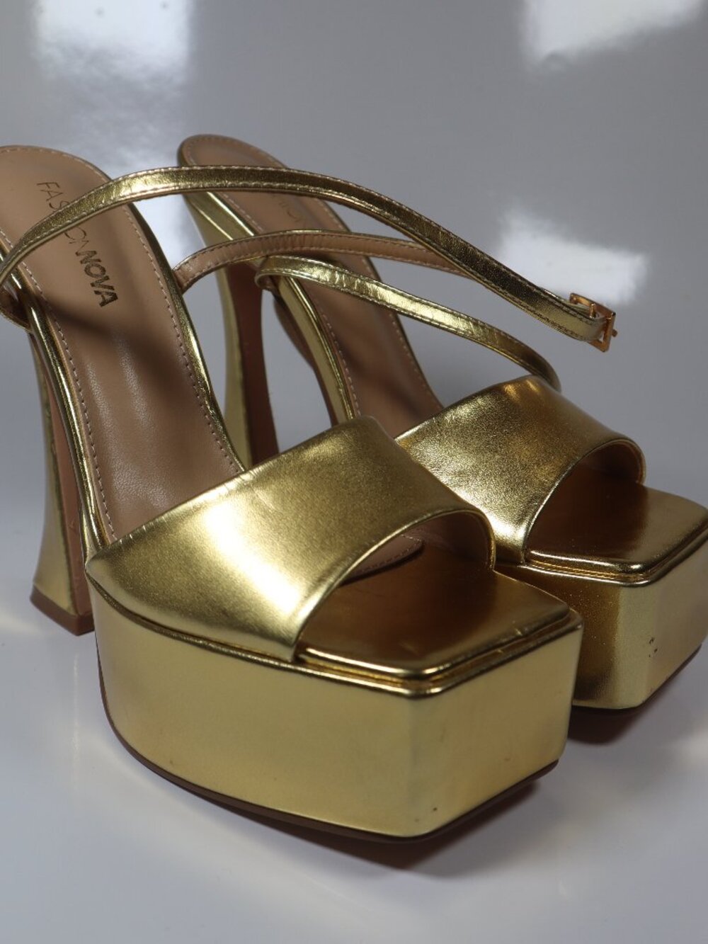 Fashion Nova A Special Thing Heeled Sandals Size 6.5 Gold Chunky Platform Heels